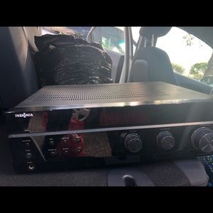 Amplifier to mix music